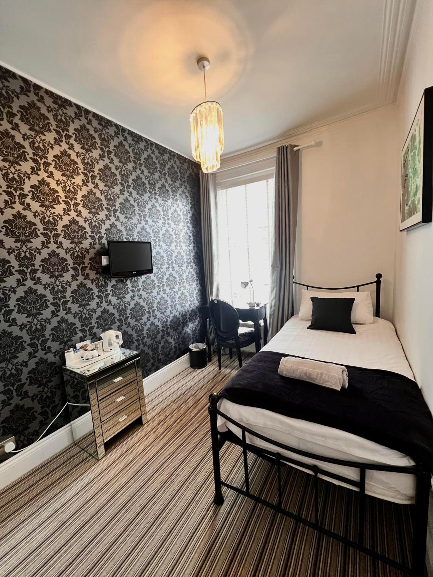 Bamboo Guesthouse Bournemouth Dış mekan fotoğraf
